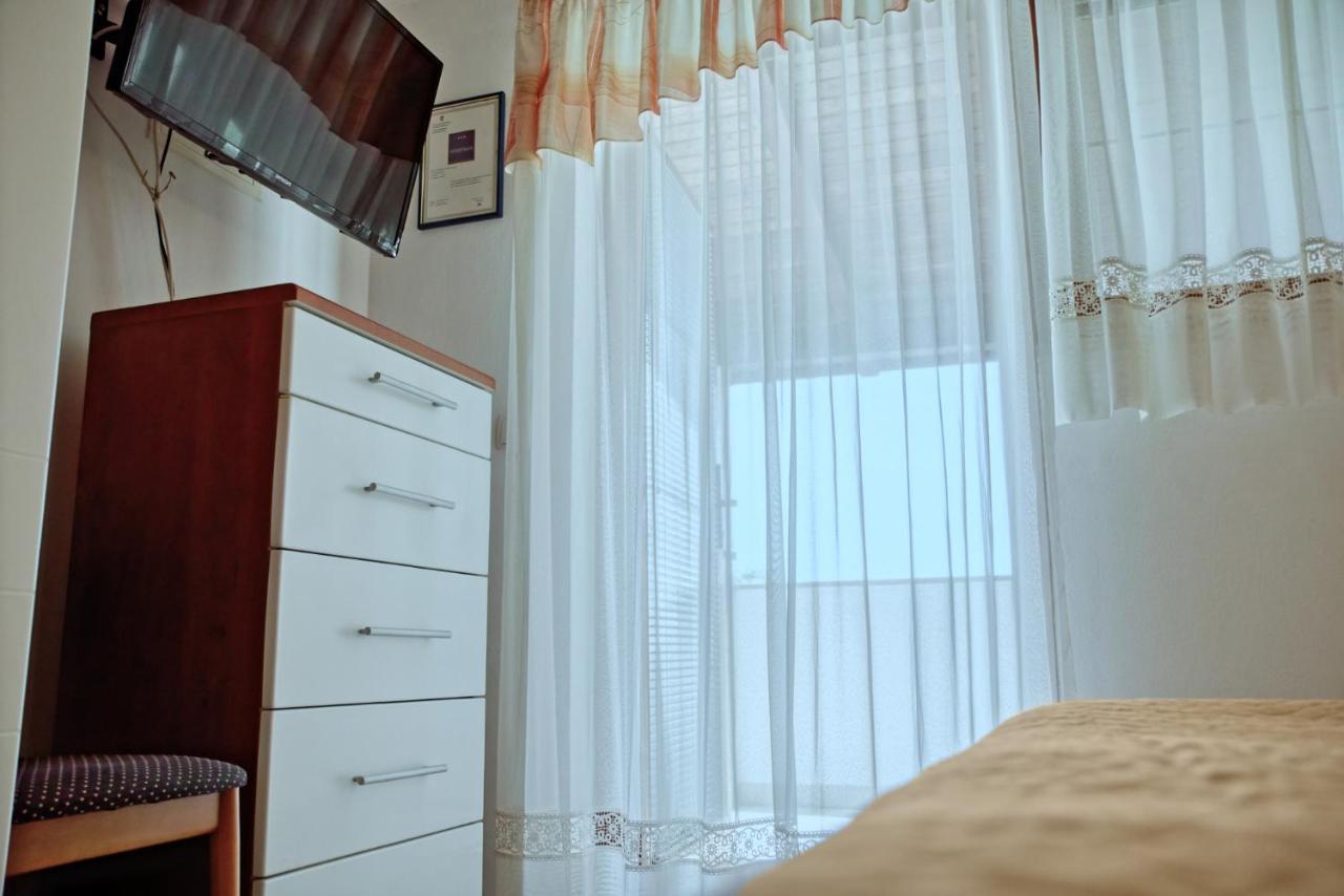 Apartmets Slavica 1644 Banjole Exterior foto