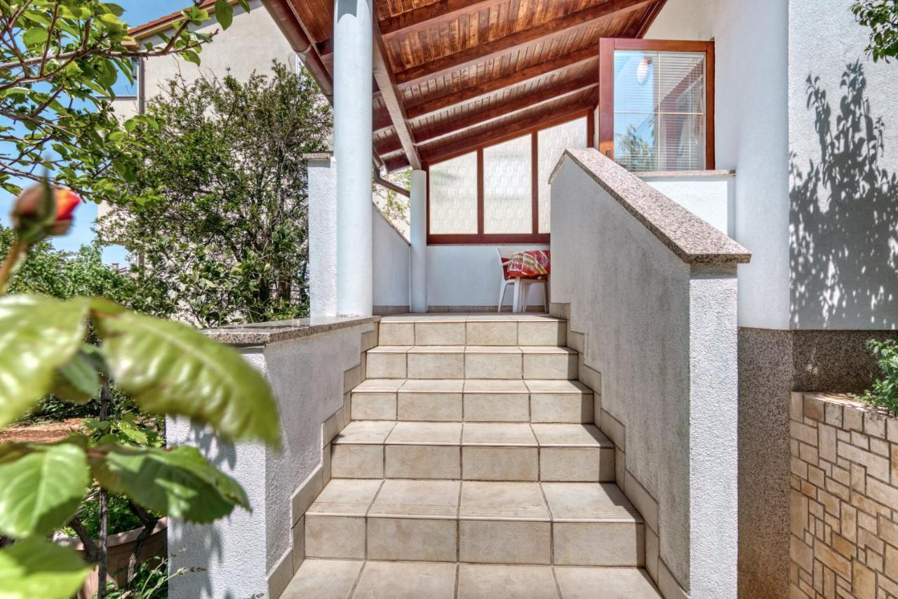 Apartmets Slavica 1644 Banjole Exterior foto